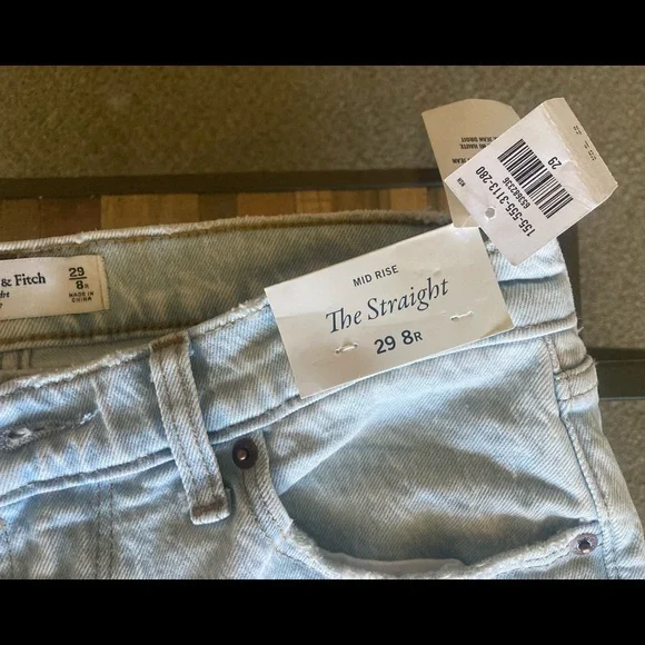 Abercrombie & Fitch Mid Rise The Straight Jeans - Picture 11 of 11